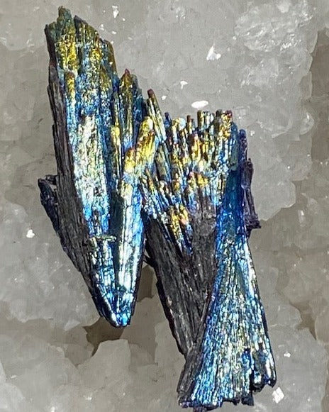 Cyanite Aura Arc-en-ciel