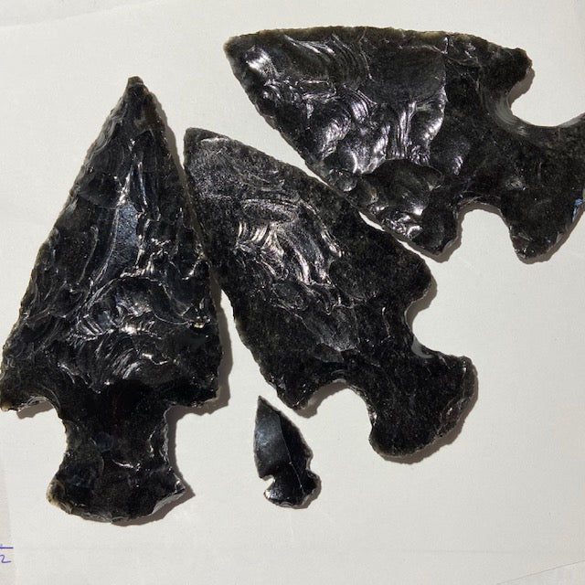 POINTE DE FLÈCHE( Obsidienne Noire )