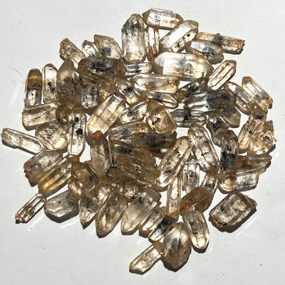 QUARTZ LÉMURIEN TANGÉRINE avec inclusions d'Anthraxonite (Très rare)