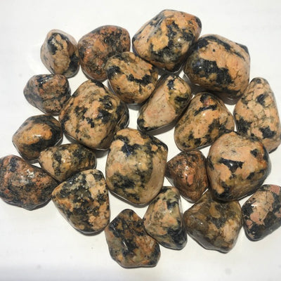 LUXULLIANITE