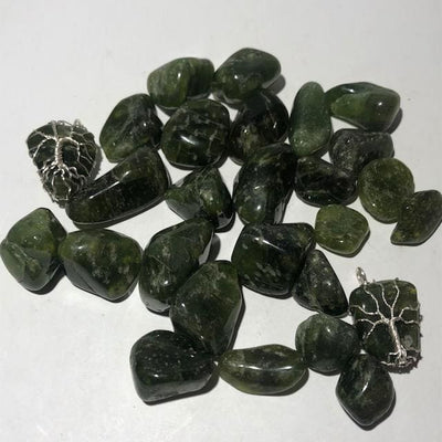 VÉSUVIANITE (Idocrase)