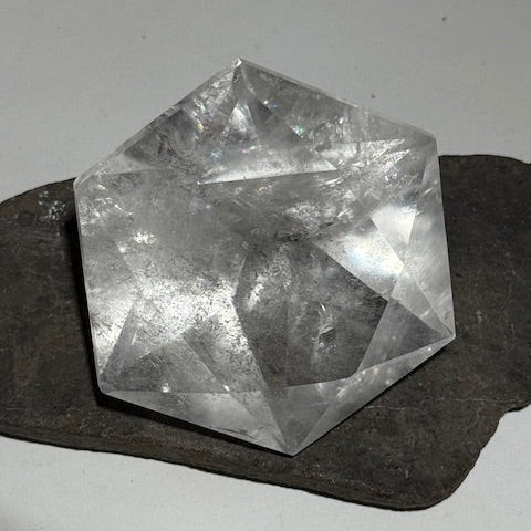 Sceau de Salomon en Quartz Lémurien taillé en Diamant