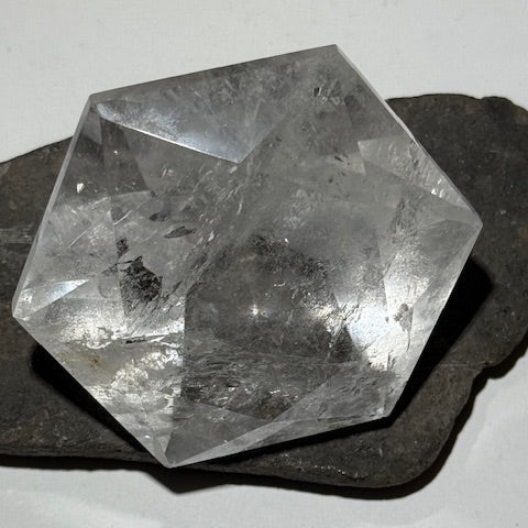Sceau de Salomon en Quartz Lémurien taillé en Diamant