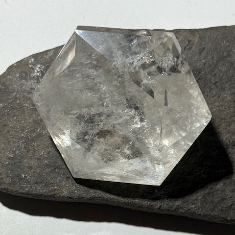 Sceau de Salomon en Quartz Lémurien taillé en Diamant