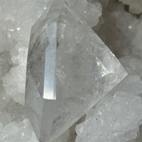 Sceau de Salomon en Quartz Lémurien taillé en Diamant