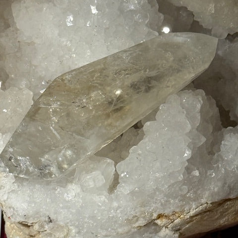 Pointe Biterminée en Améthyste Pâle Fluorescente