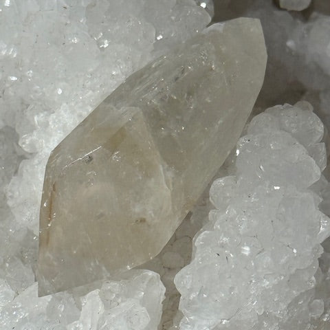 Pointe Biterminée en Améthyste Pâle Fluorescente