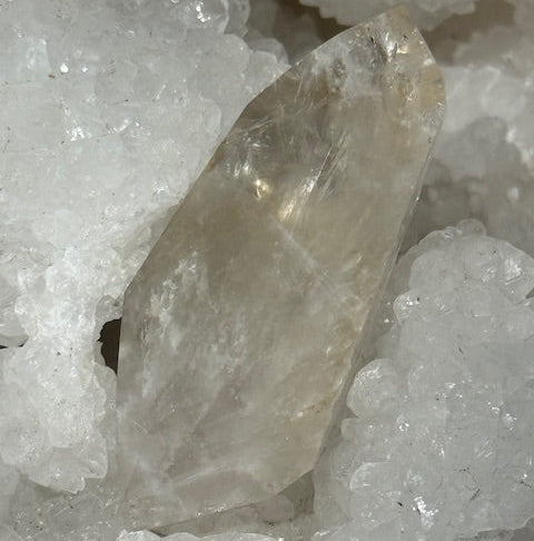 Pointe Biterminée en Améthyste Pâle Fluorescente