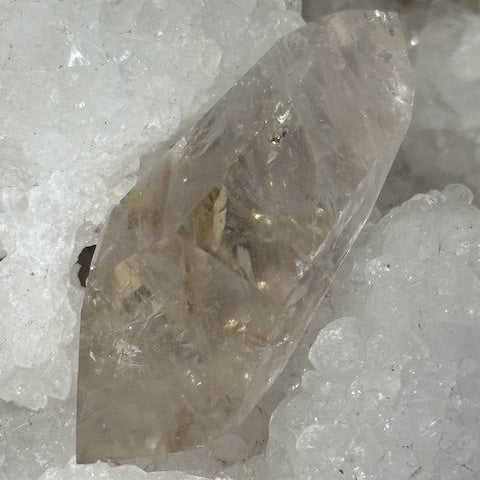 Pointe Biterminée en Améthyste Pâle Fluorescente