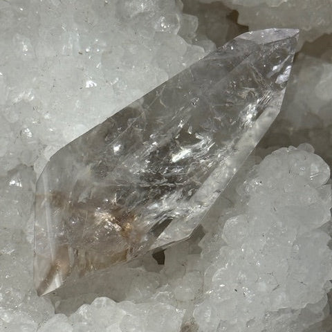 Pointe Biterminée en Améthyste Pâle Fluorescente