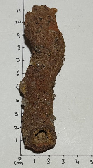 Fulgurite d’Amazonie avec inclusions de quartz