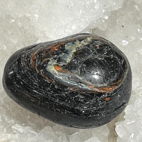 Tourmaline Noire avec Hématite Rouge