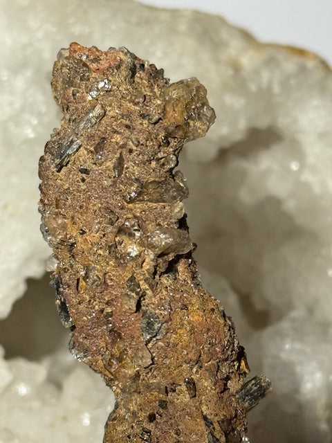 Amazonian fulgurite with quartz inclusions