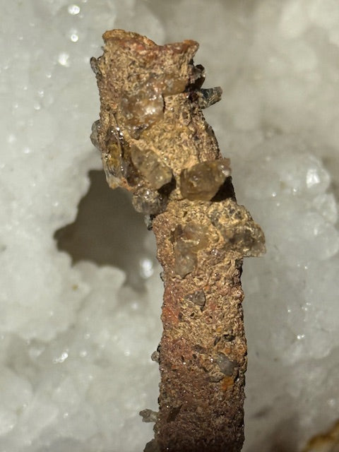 Amazonian fulgurite with quartz inclusions