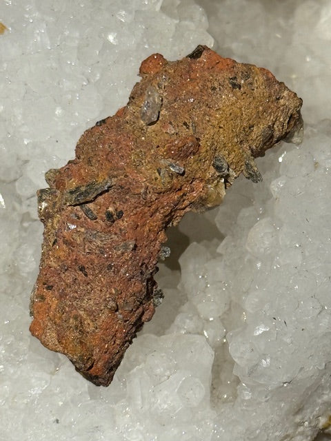 Amazonian fulgurite with quartz inclusions