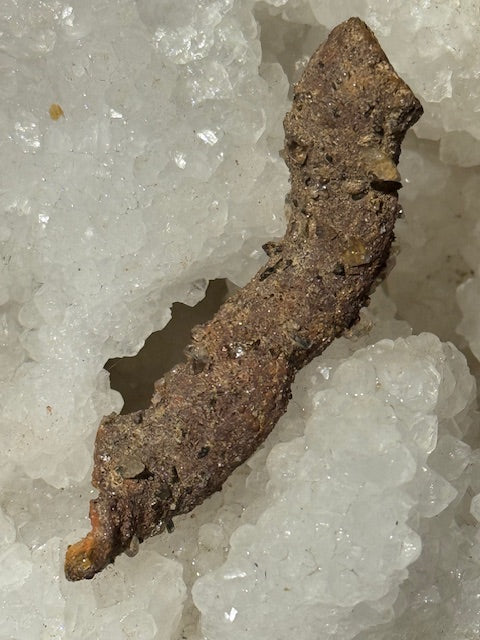 Amazonian fulgurite with quartz inclusions