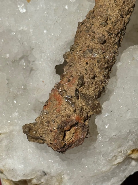 Amazonian fulgurite with quartz inclusions