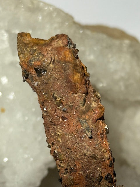 Amazonian fulgurite with quartz inclusions