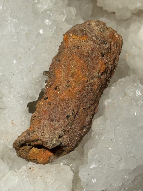 Amazonian fulgurite with quartz inclusions