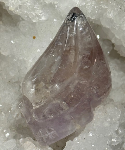 Crâne  Améthyste Pâle Fluorescente