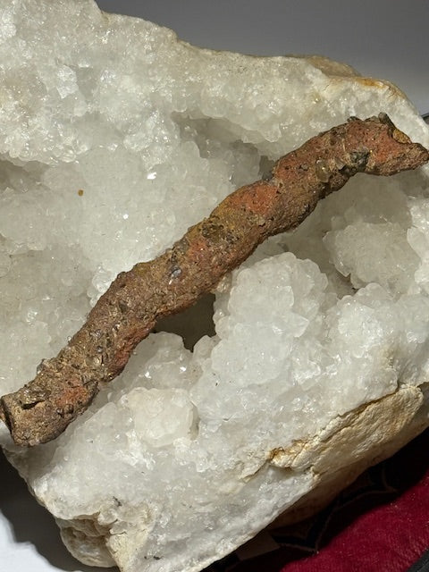 Amazonian fulgurite with quartz inclusions