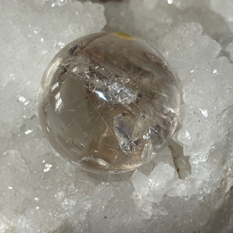 Sphère en Quartz lémurien