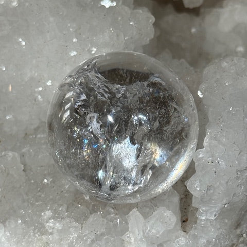 Sphère en Quartz lémurien