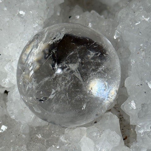 Sphère en Quartz lémurien