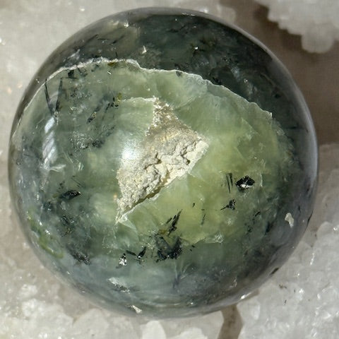 Sphère Préhnite sur Epidote