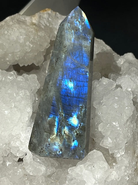 Extra Grade Labradorite Tip