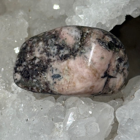 Triplite avec Wagnérite et Pyrite