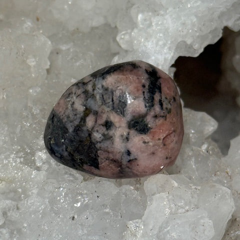 Triplite avec Wagnérite et Pyrite