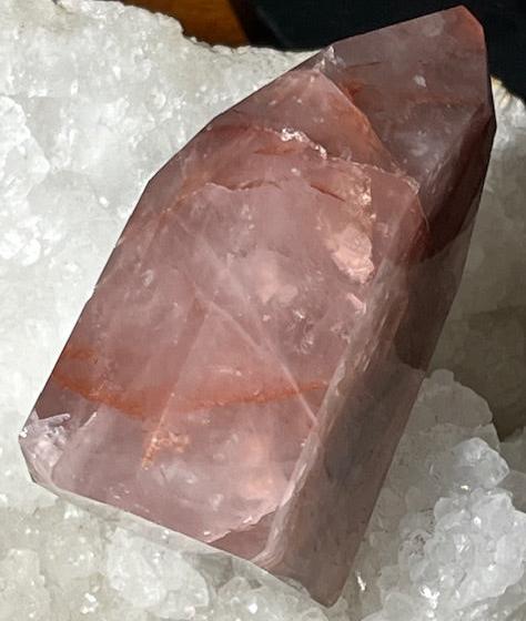 Quartz hématoïde rouge oasis de cristal 