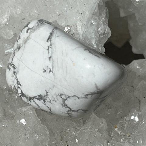 Howlite