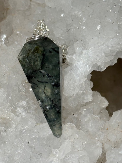 Pendule Préhnite sur Epidote