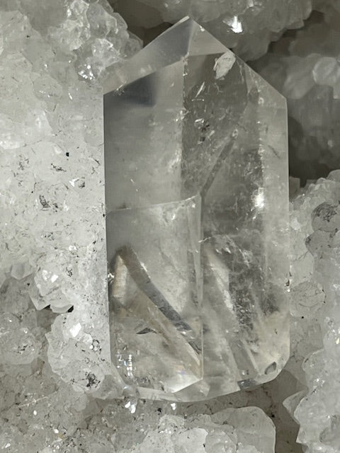 Manifestation crystal