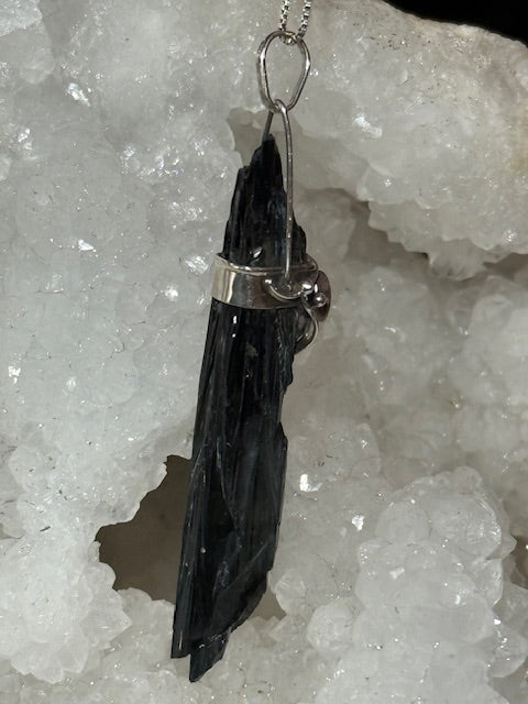 Vivianite pendant with amethyst (silver setting)
