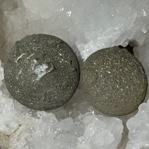 Pinas (Isis & Osiris) 