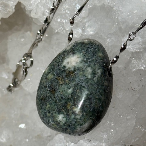 Pendentif Pierre bleue des monts Preseli 