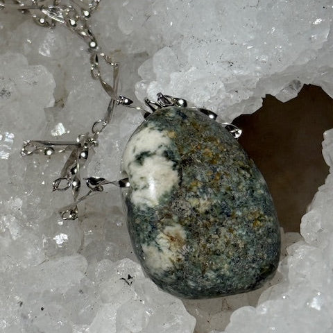 Pendentif Pierre bleue des monts Preseli 