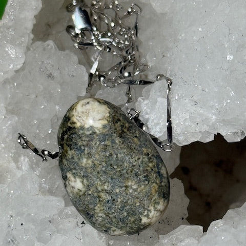 Pendentif Pierre bleue des monts Preseli 