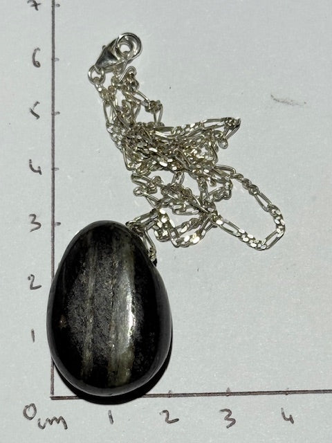 Isua Stone Pendant (Silver Chain)