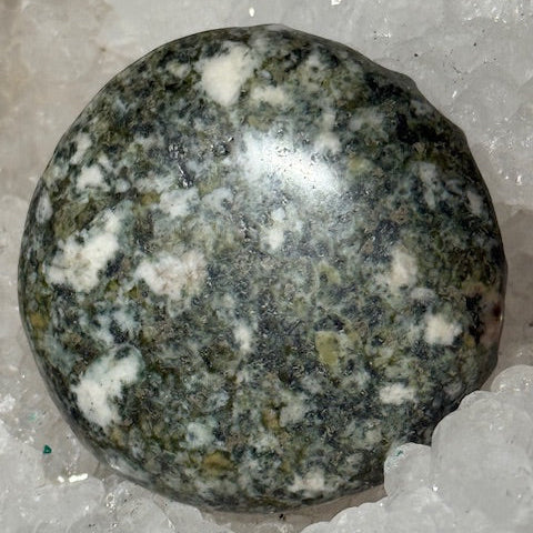 Homme vert en Pierre bleue des monts Preseli