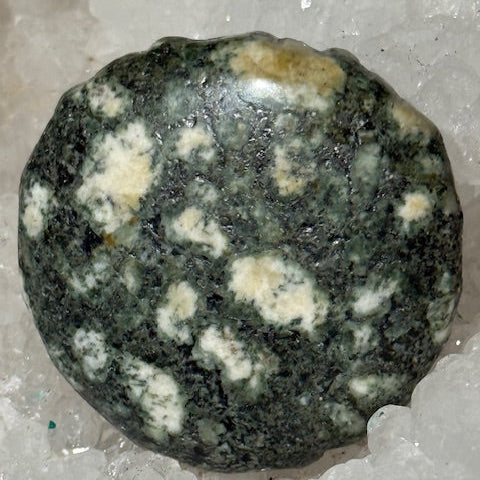 Homme vert en Pierre bleue des monts Preseli