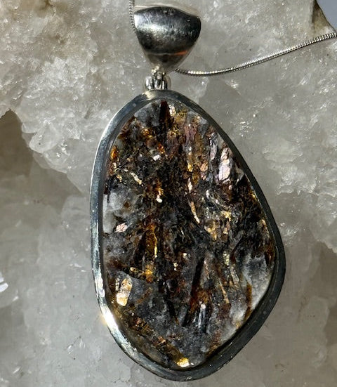 Pendentif  Astrophyllite (Russie) (Monture Argent)