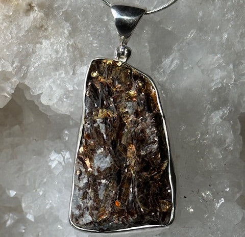 Pendentif  Astrophyllite (Russie) (Monture Argent)