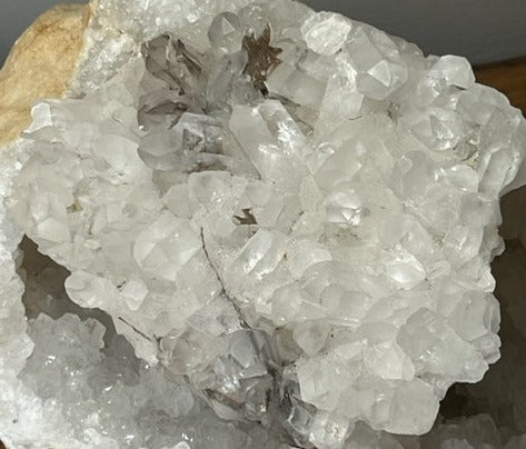 Brookite sur quartz