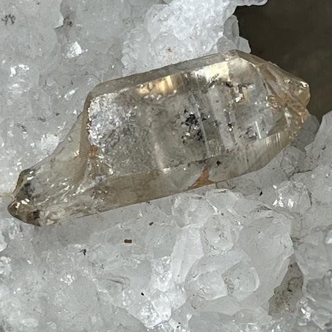 Quartz Lémurien Tangérine avec inclusions d'Anthraxonite