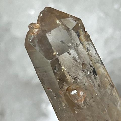 Quartz Lémurien Tangérine avec inclusions d'Anthraxonite