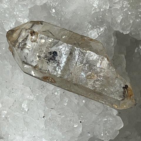 Quartz Lémurien Tangérine avec inclusions d'Anthraxonite